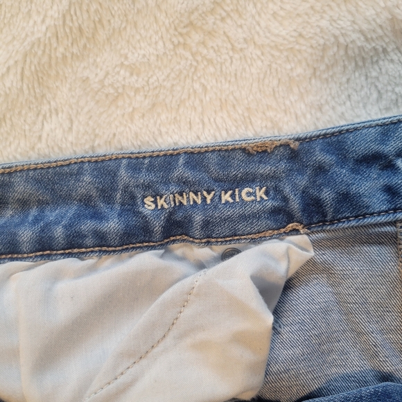 American Eagle Skinny Kick Jeans - Picture 5 of 7